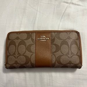 Tan/Brown Signature COACH Wallet